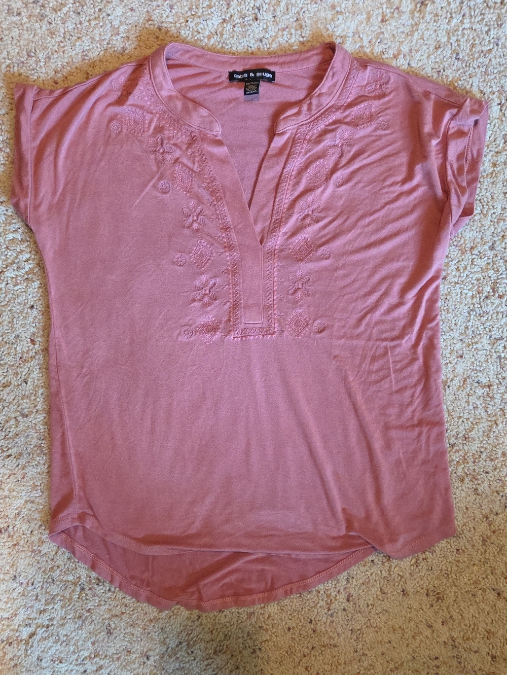 Cable & Gauge Dusty Rose Embroidered V-Neck Blouse
